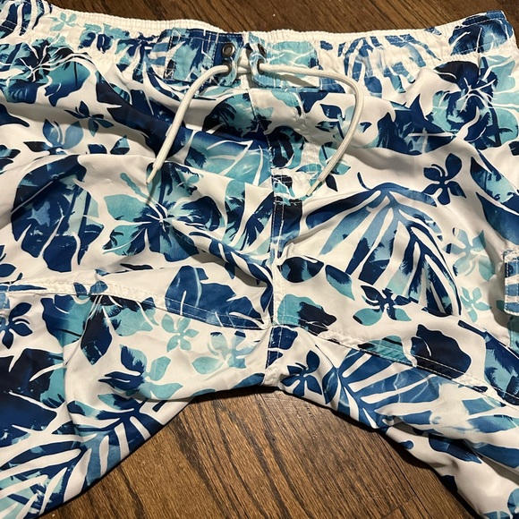 Hawaiian Swim Trunks - Picture 6 of 8